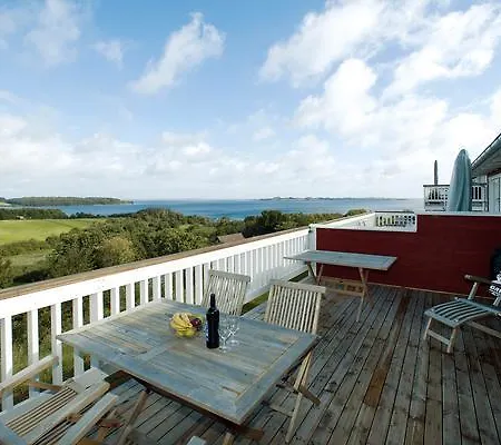 Parque de vacaciones Lojt Three-bedroom 01